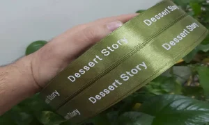 روبان سبز با چاپ سفید dessert story