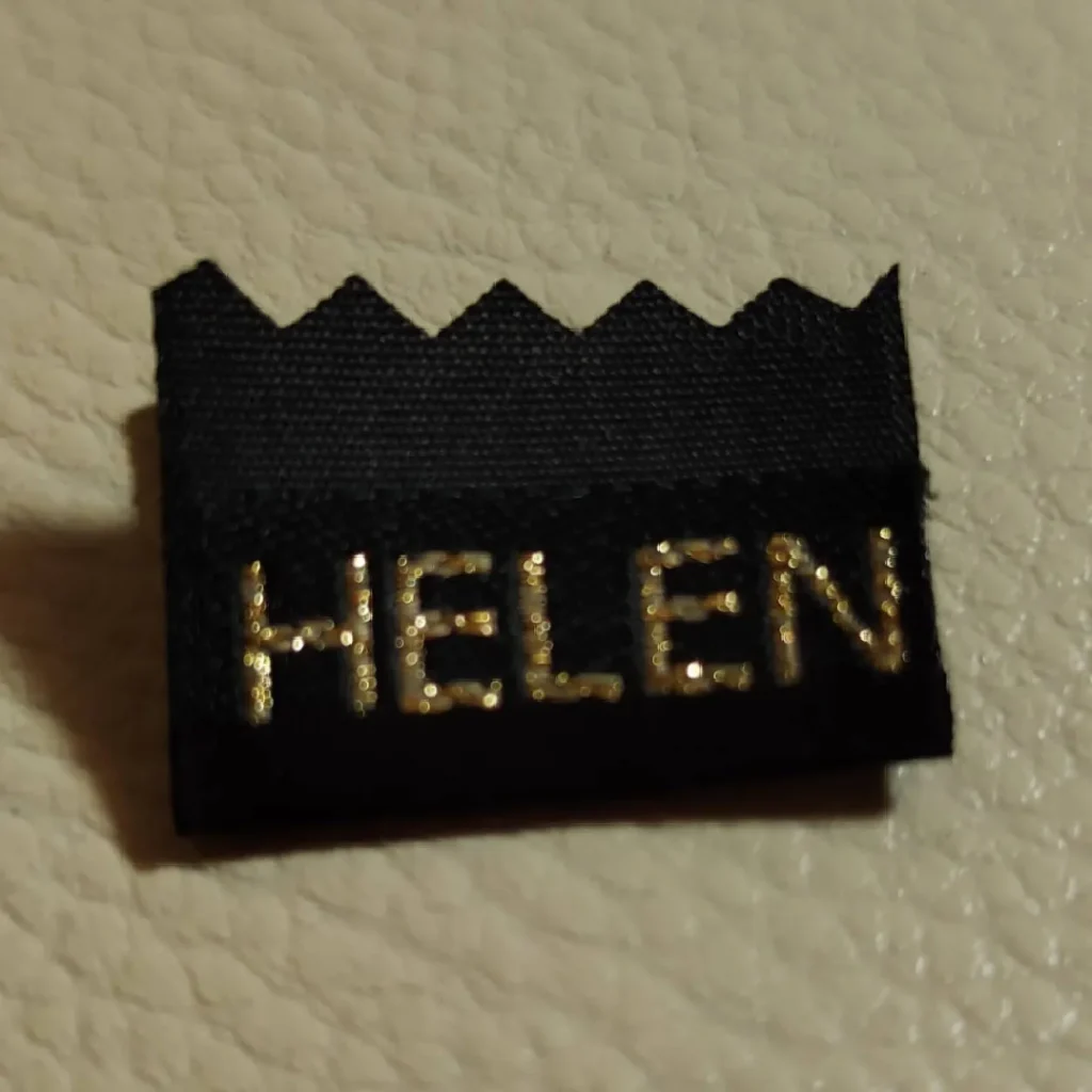 مارک لیبل پارچه ای با برند HELEN تیراژ 1000 عددی