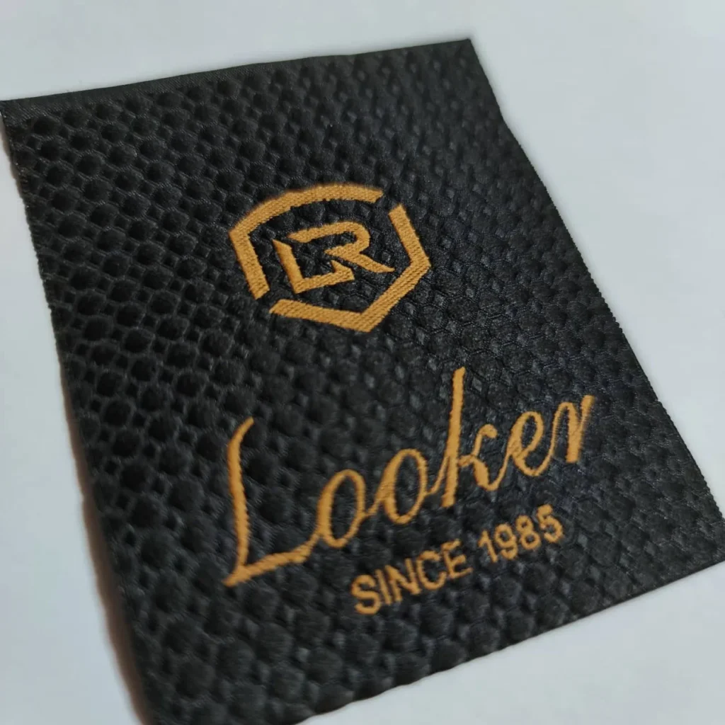 مارک پارچه ای برند LOOKER در تیراژ 1000 عددی