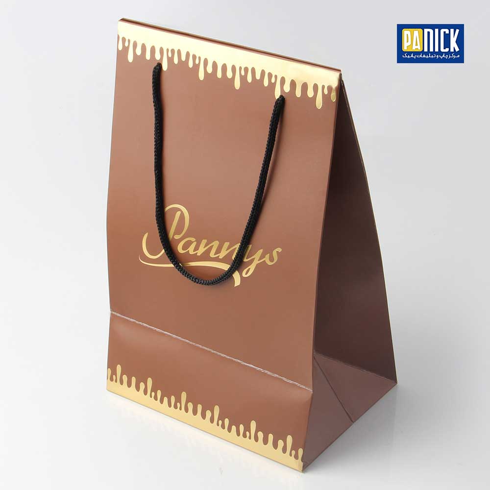 برندهای شکلات معمولاً مواد کاغذی را به عنوان بسته بندی مانند جعبه کاغذی، ساک دستی کاغذی و کیسه کاغذی انتخاب می کنند.