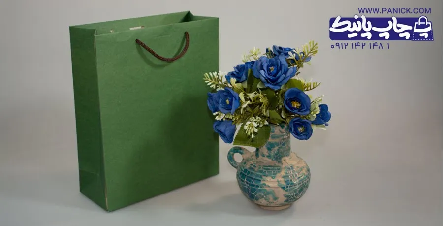 ساک دستی پاکت آماده برای تحویل غذا