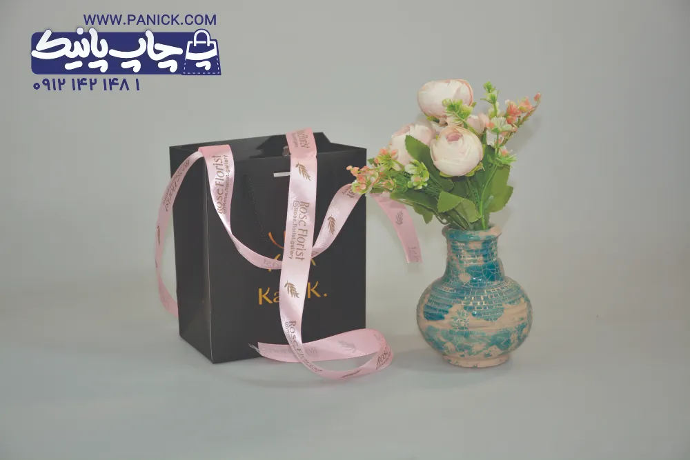 ROBANPANICK-137 روبان صورتی ساتن با چاپ طلایی رز فلوریست