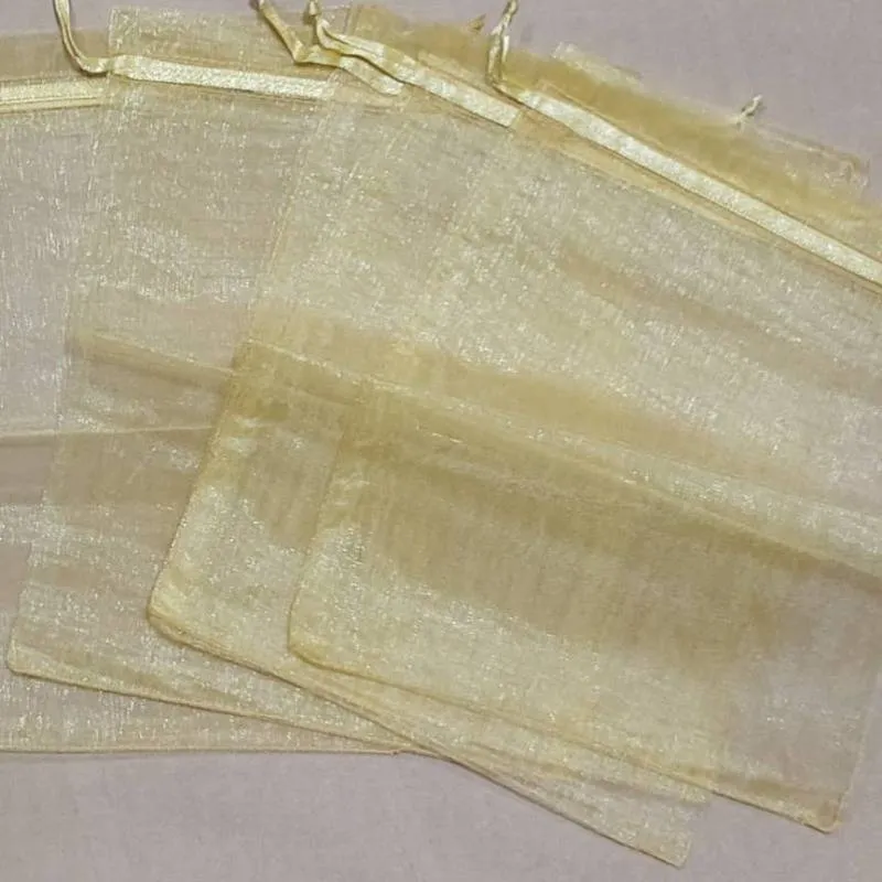 panick0011128 کیسه حریر طلایی سایز 16 در 22