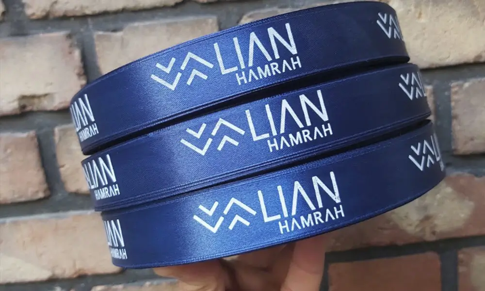 roobanpanicknet597 روبان سرمه ای با چاپ سفید lian