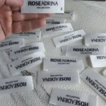 مارک پارچه ای سفید ساتن roxeadrina در تیراژ 5000 عددی