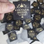 مارک ساتن vintage چاپ طلایی روی پارچه مشکی تیراژ 2000 عددی