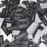 اتکیت پارچه ای ساتن مشکی برند ragstyle تیراژ 1000 عددی با برش