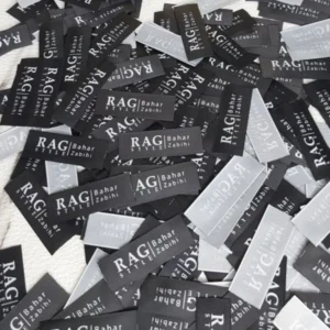 اتکیت پارچه ای ساتن مشکی برند ragstyle تیراژ 1000 عددی با برش
