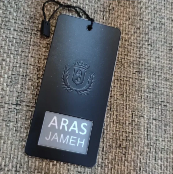چاپ تگ مقوایی برجسته ARAS JAMEH تو تیراژ 1000 عددی