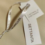 تگ مقوایی با روبان SETTANTA تیراژ 1000 عددی