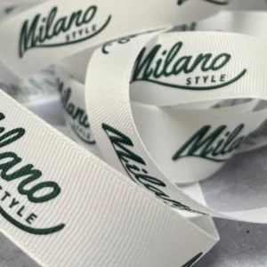 روبان سفید کبریتی 2/5 سانتی متری با چاپ سبز MILANO STYLE متراژ 1000 متری