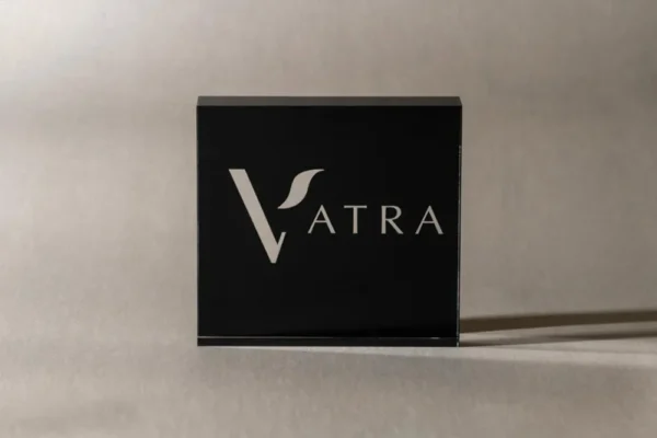 کارت ویزیت پلاکسی گلاسی آکریلیک VATRA با برش لیزری 100 عددی