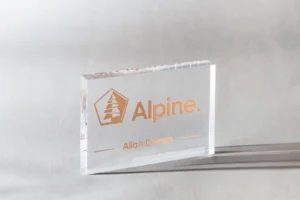 کارت ویزیت پلاکسی گلاسی آکریلیک ALPINE با برش لیزری 100 عددی