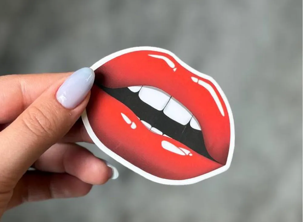 کارت ویزیت سلفون قالبدار LIPS تیراژ 1000 عددی