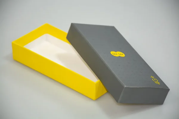 تولید جعبه گوشی 4G+ مدل EE تیراژ 1000 عددی