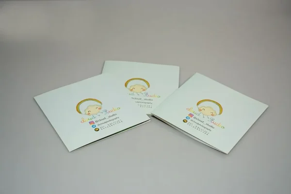 کاتالوگ مربعی 3 لت عکاسی بچه نوزاد تیراژ 1000 عددی